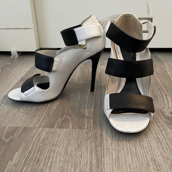 Alexander McQueen two tone black white heels sz 38.5